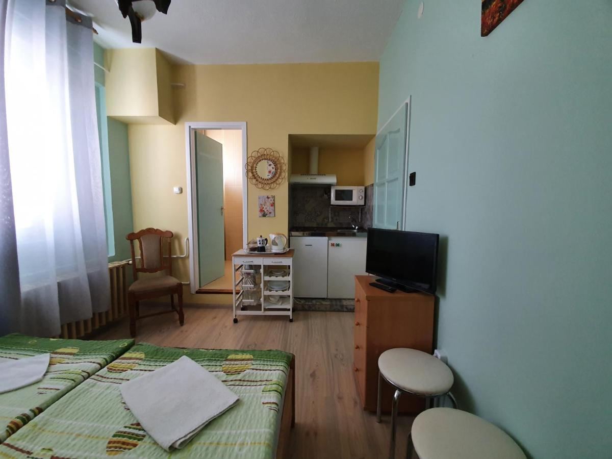 Panorama Vendeghaz Hotel Miskolc Buitenkant foto